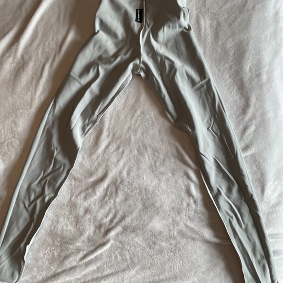 Blackmilk Starlight Leggings - Picture 2 of 5